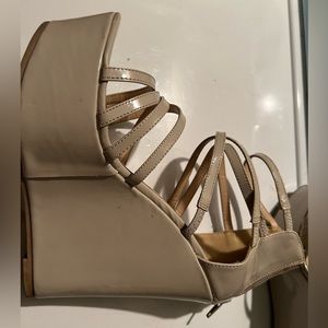 Forever 21 Wedges Cream color size 7